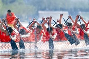 杜兰特：东契奇掌控了整场比赛 传球、篮板、得分样样在行